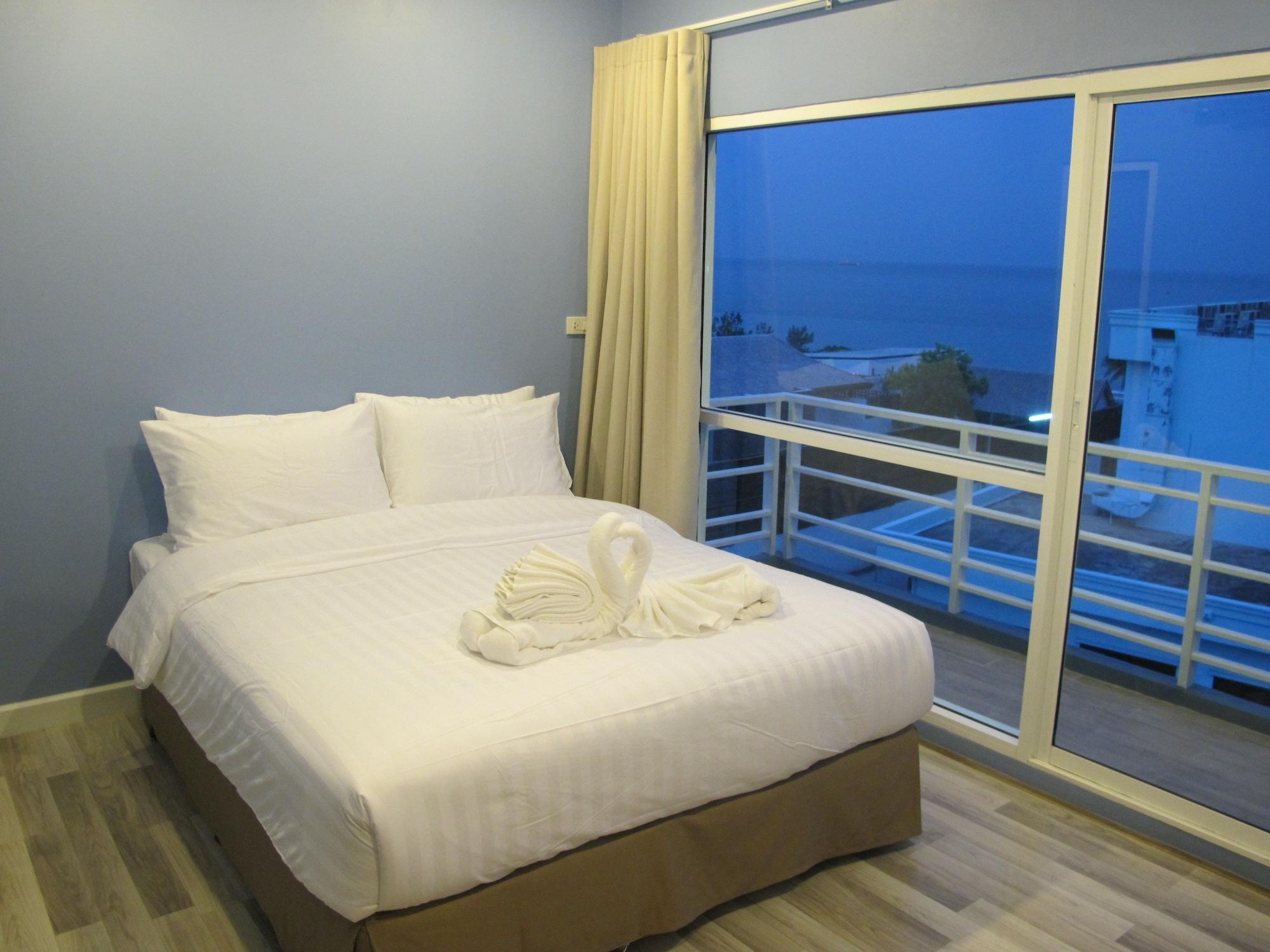 Nantra Hua Hin Hotel Bagian luar foto