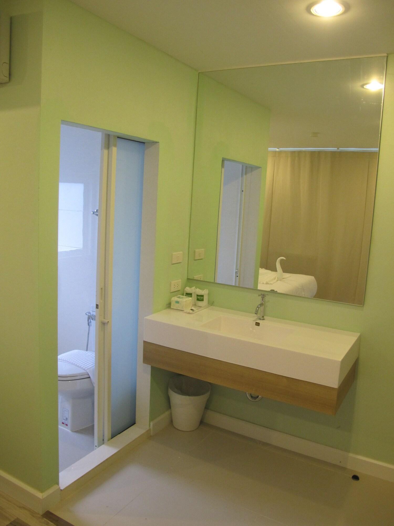 Nantra Hua Hin Hotel Bagian luar foto