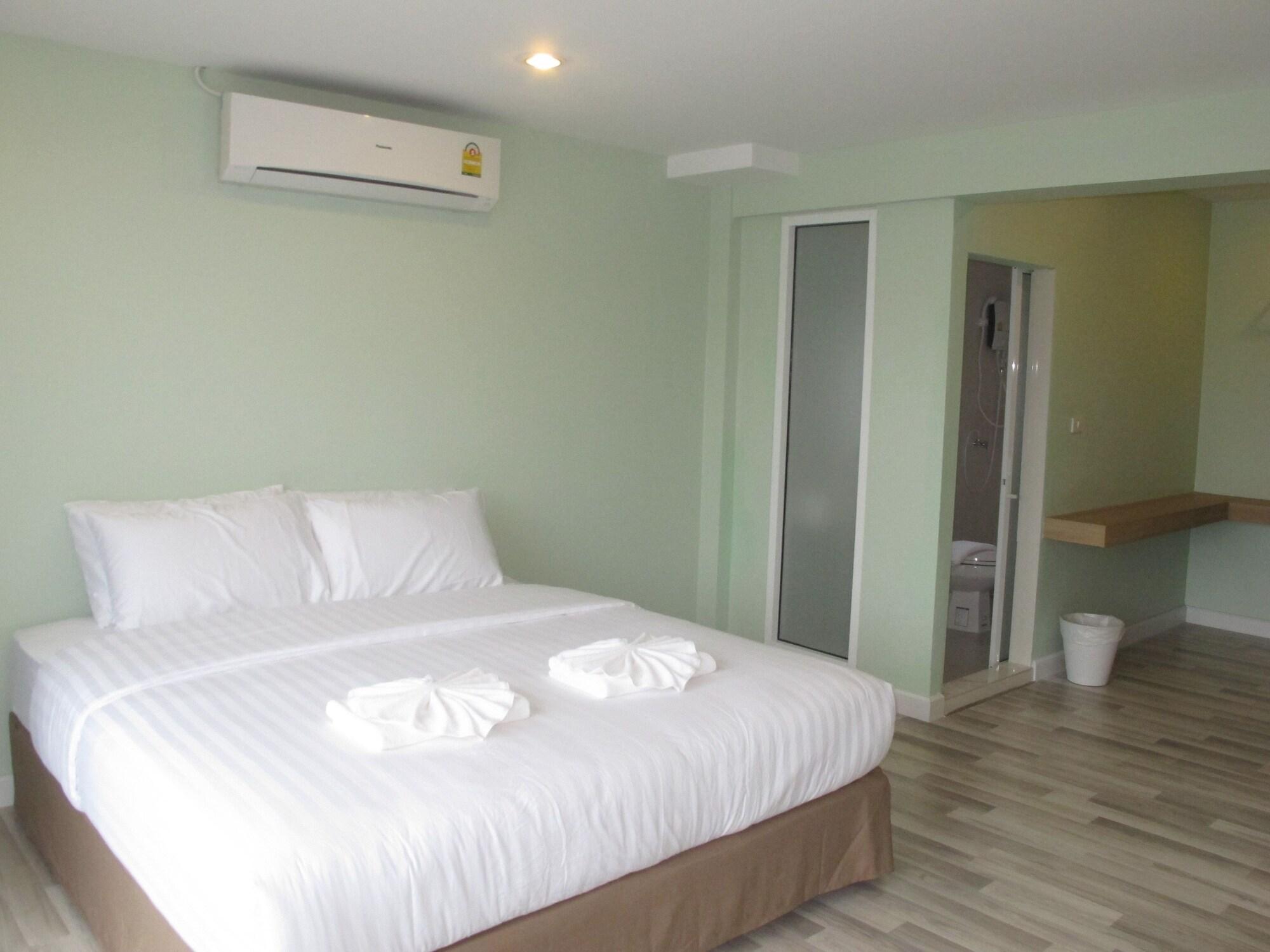 Nantra Hua Hin Hotel Bagian luar foto