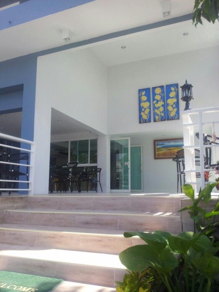 Nantra Hua Hin Hotel Bagian luar foto